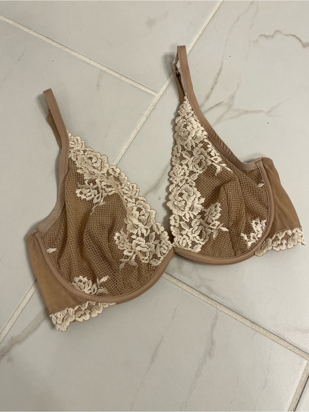 intimissimi Tan and Cream Lace Pretty Flowers Balconette Bra